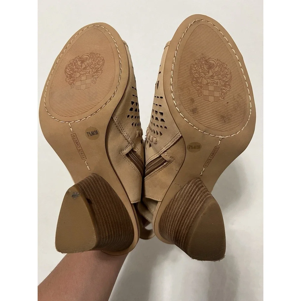 Vince Camuto Perforated Suede Tan Sandals Open Toe Boho Western Zip Booties 7.5‎